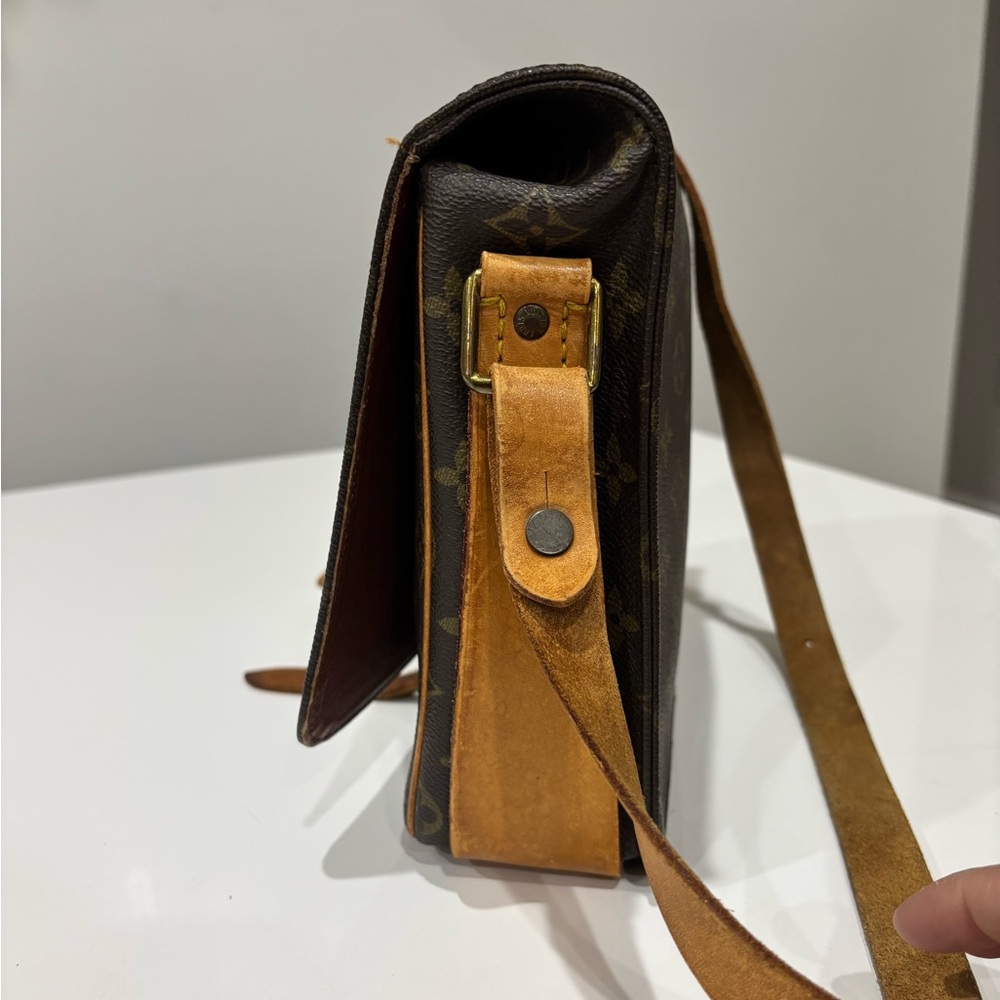 Louis Vuitton Cartouchiere MM Monogram Crossbody Bag Vintage Leather Strap - Picture 8 of 11